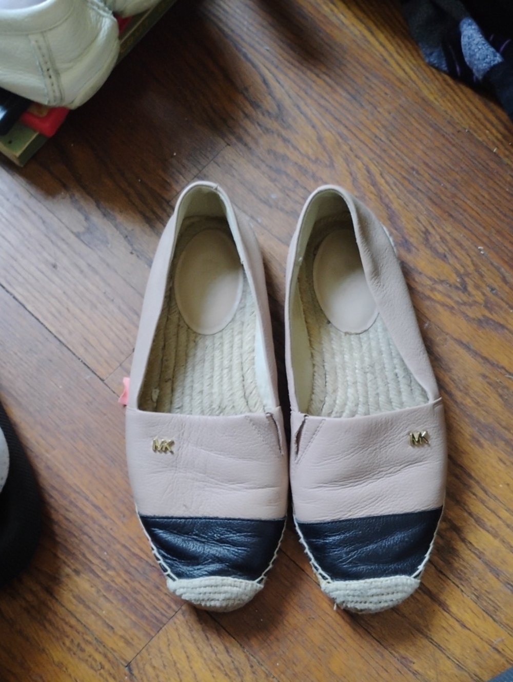 MICHAEL KORS KENDRICK LEATHER SLIP ON ESPADRILLES W/ BLUSH UPPER & BLACK TOE CAP